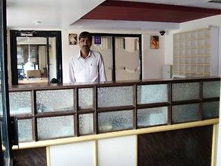 Hotel Girivihar มหาบาเลชวาร์ ภายนอก รูปภาพ